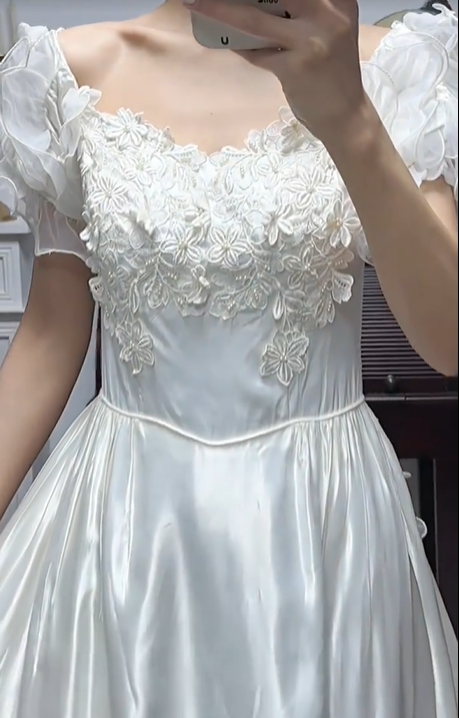 Ivory Vintage Off‑Shoulder 3D‑Floral‑Lace Satin A‑Line Soft Train Wedding Dress gh8788