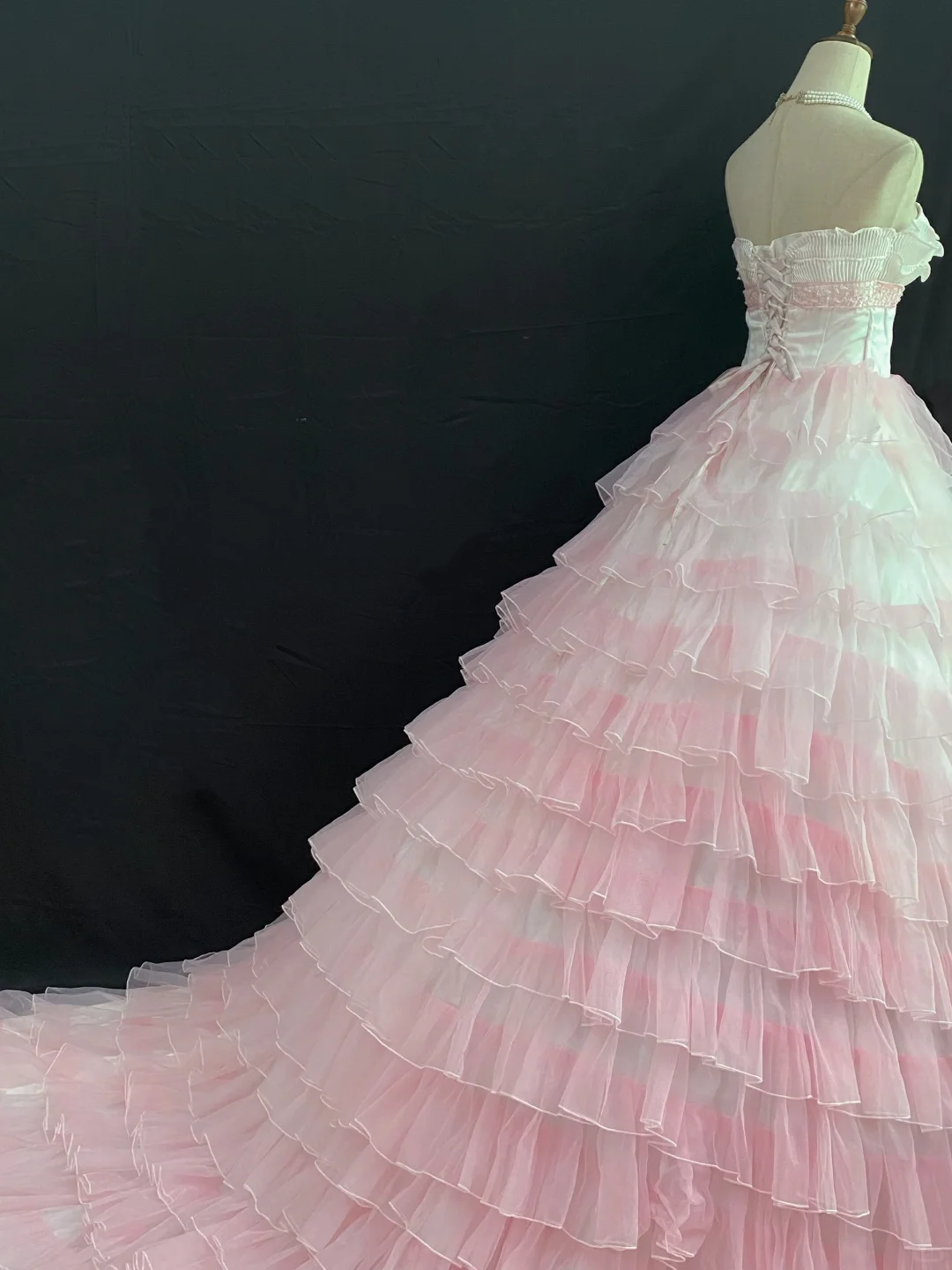 Gradient Blush Pink Strapless Wedding Dress, Fitted Waist, Long Tiered Cake Skirt gh8272