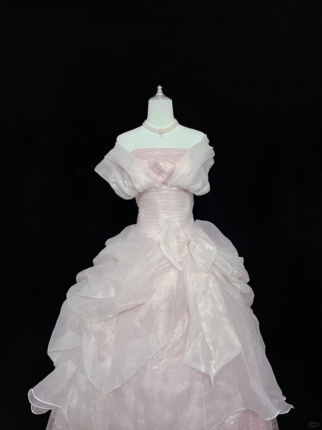 Blush Pink Vintage Neckline Cinched Waist Bow Voluminous Princess Skirt Romantic Dress, Wedding Gown gh8063