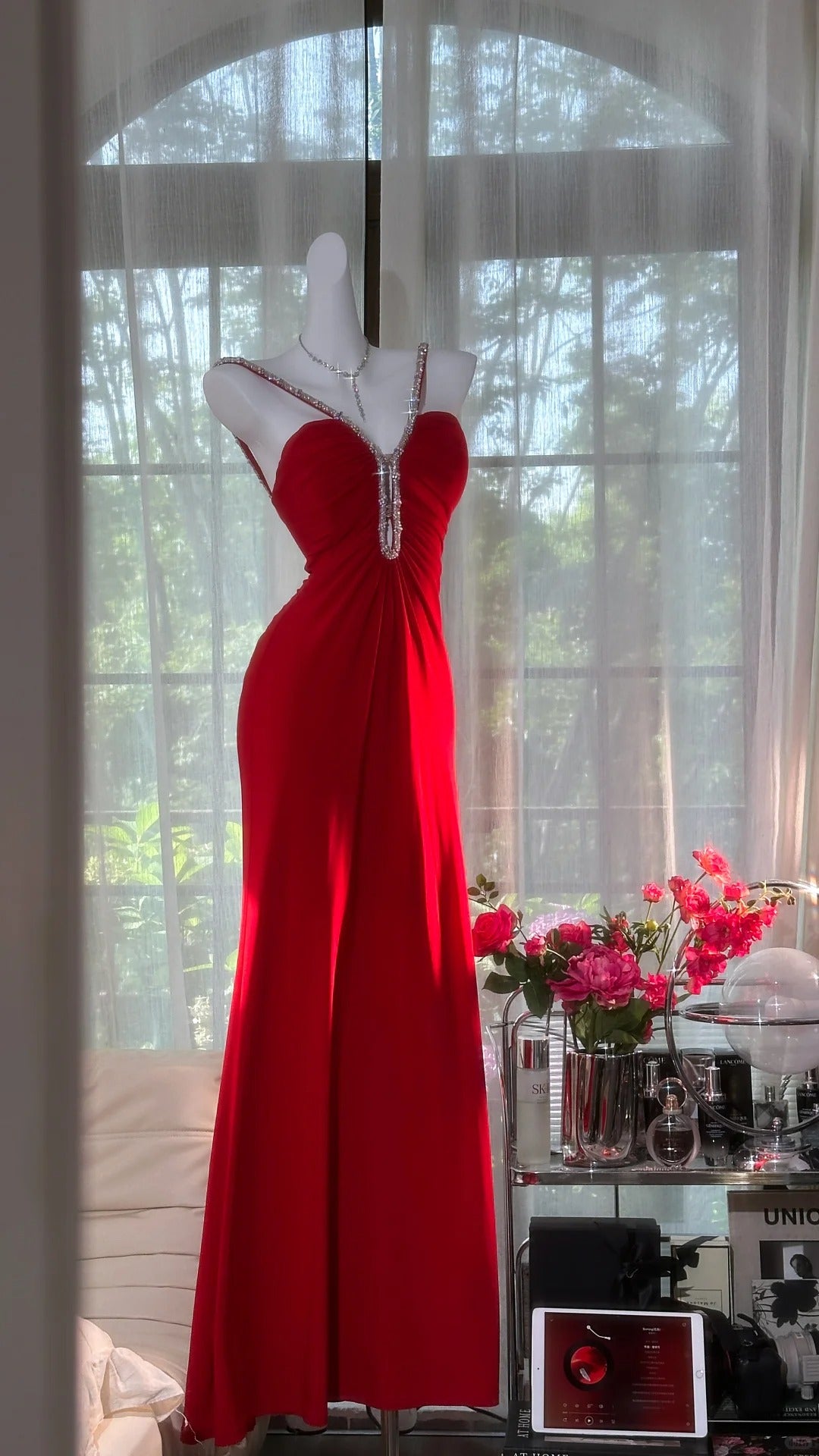 Rotes langes Satin-Ballkleid mit Strasssteinen, Abendkleid, Partykleid, Date-Kleid, Ballkleid gh4679