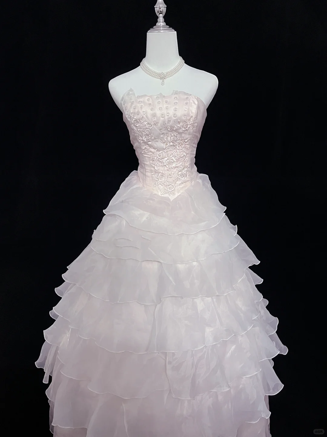 Lavender Strapless Cinched Waist Voluminous Skirt Elegant Romantic Dress, Wedding Gown gh8071