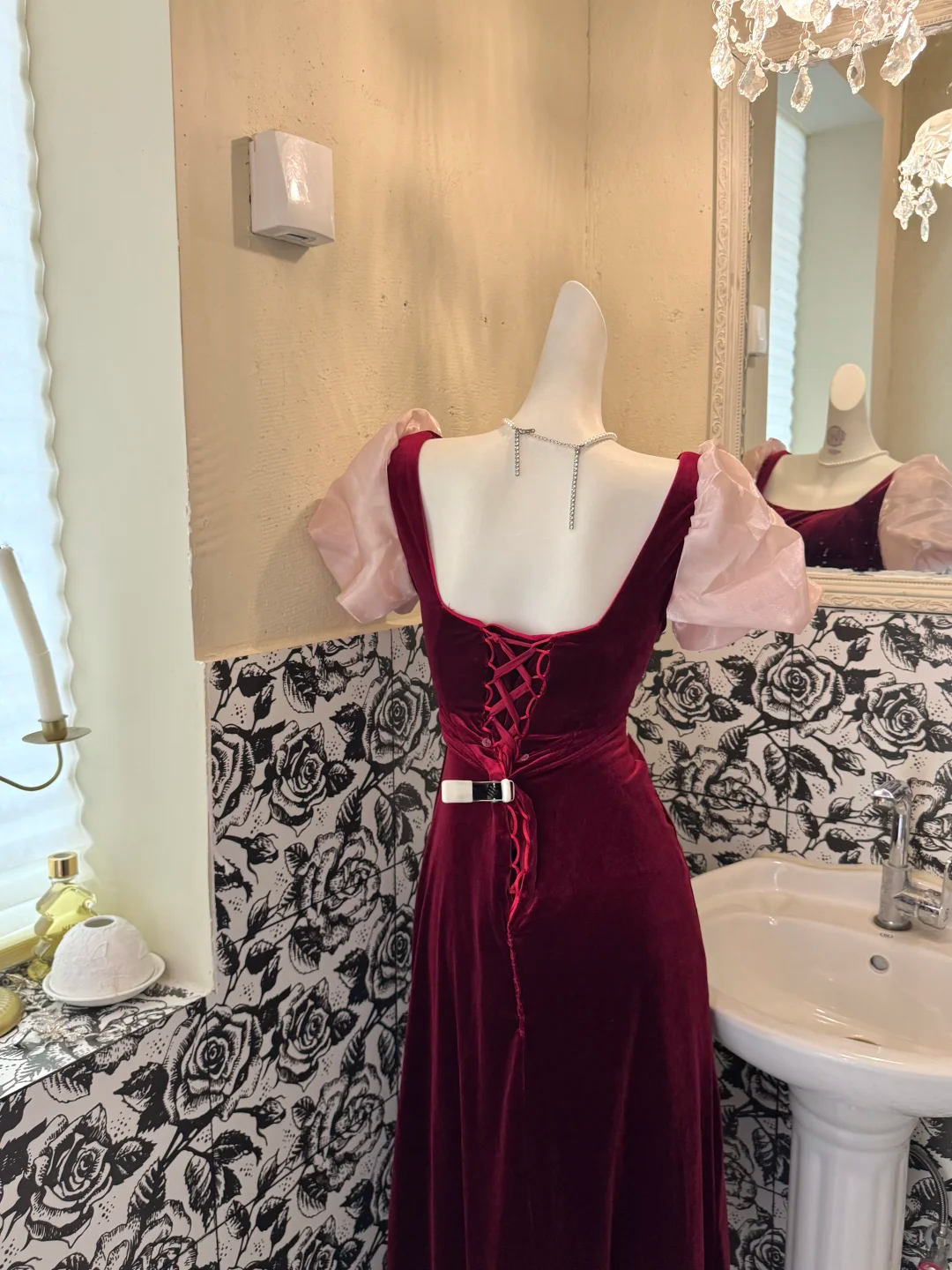 Burgundy Square Neck Puff Sleeve Waist-Cinched Fitted Elegant Vintage Romantic Gown gh7557