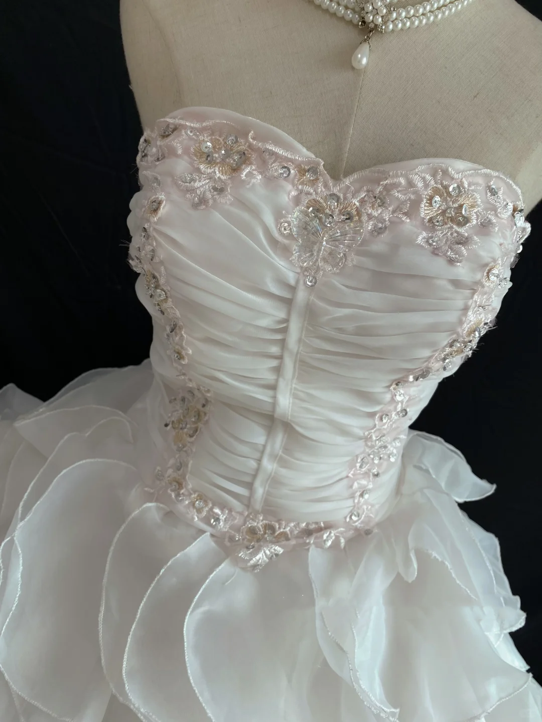 White Strapless Romantic Gown, Fitted Waist, Fluffy Tiered Cake Skirt, Wedding Dress & Bridal Gown gh8246