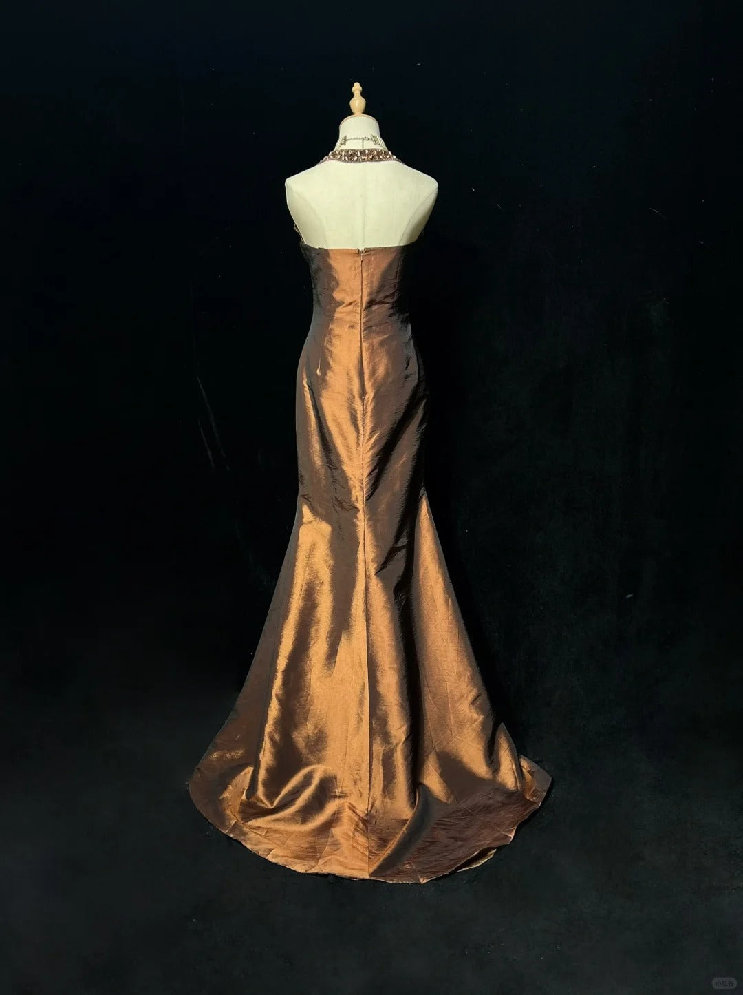 Braunes Maillard Vintage-Mode, elegant, exquisite Perlen, Riemen, lange Satin-Schleppe, Ballkleid, Abendkleid, Ballkleid gh3874