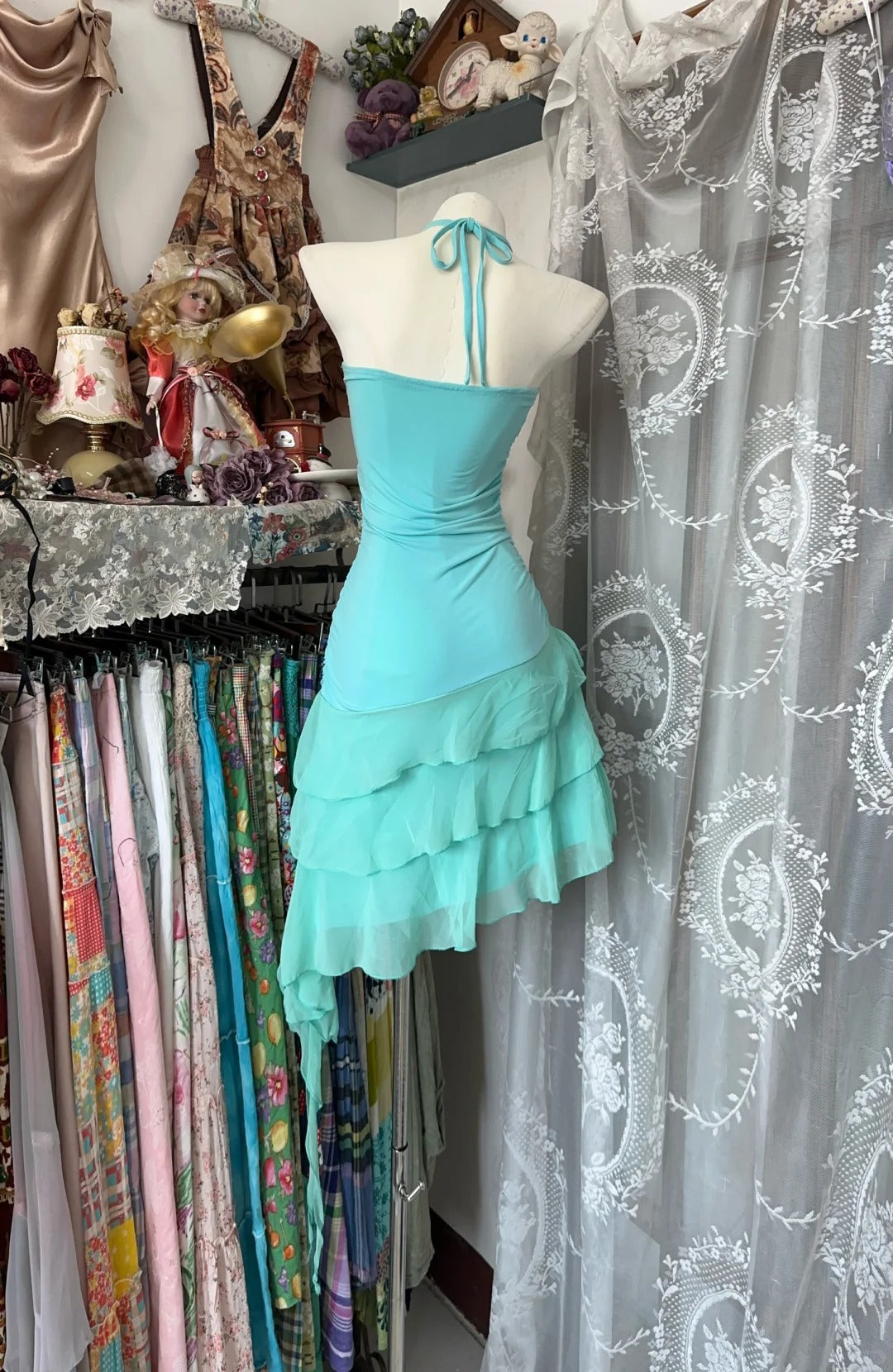 Robe de soirée courte élégante en mousseline de soie bleu clair à volants, style vintage, gh4776