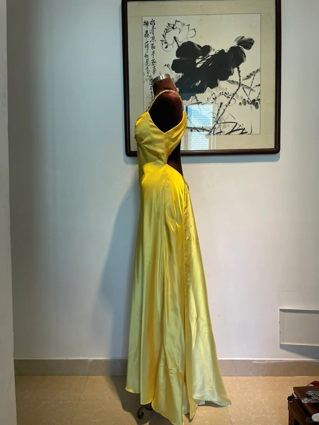 Robe de soirée longue en satin jaune avec strass, élégante et dos nu, tenue de bal, d'anniversaire, gh4947