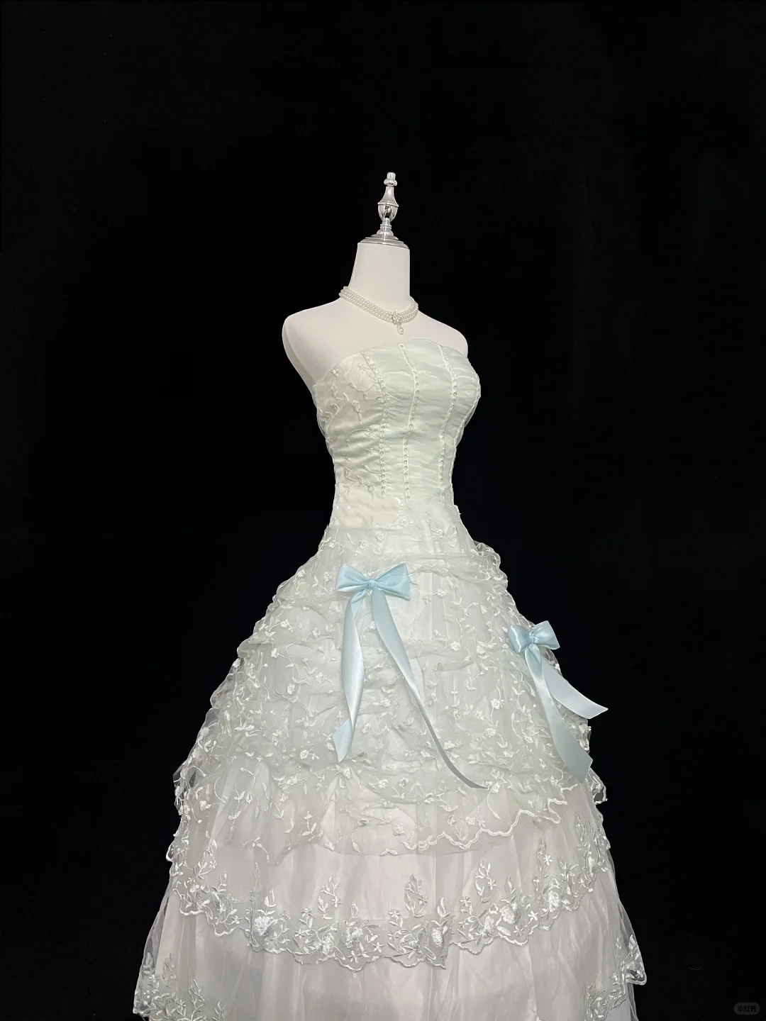 Light Green Fresh Strapless Cinched Waist Voluminous Princess Skirt With Lace Trim Romantic Dress, Wedding Gown gh8041