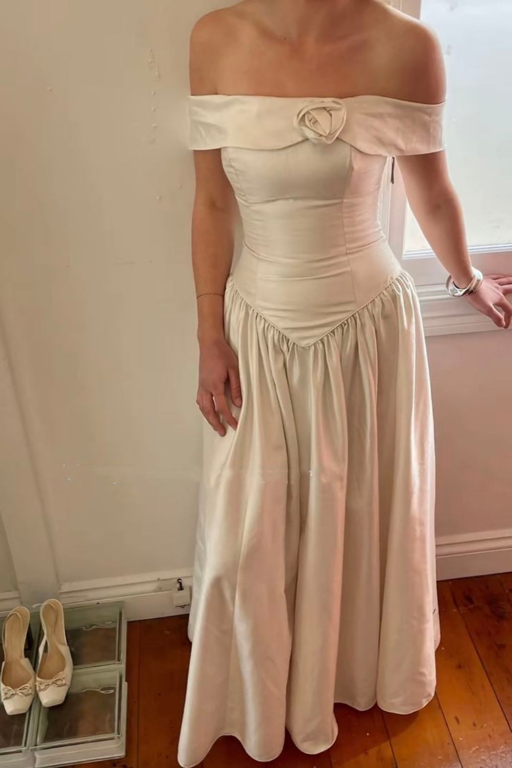 girlhomeshops - Robe de fiançailles blanche à épaules dénudées, robe de demoiselle d'honneur simple et élégante gh6172