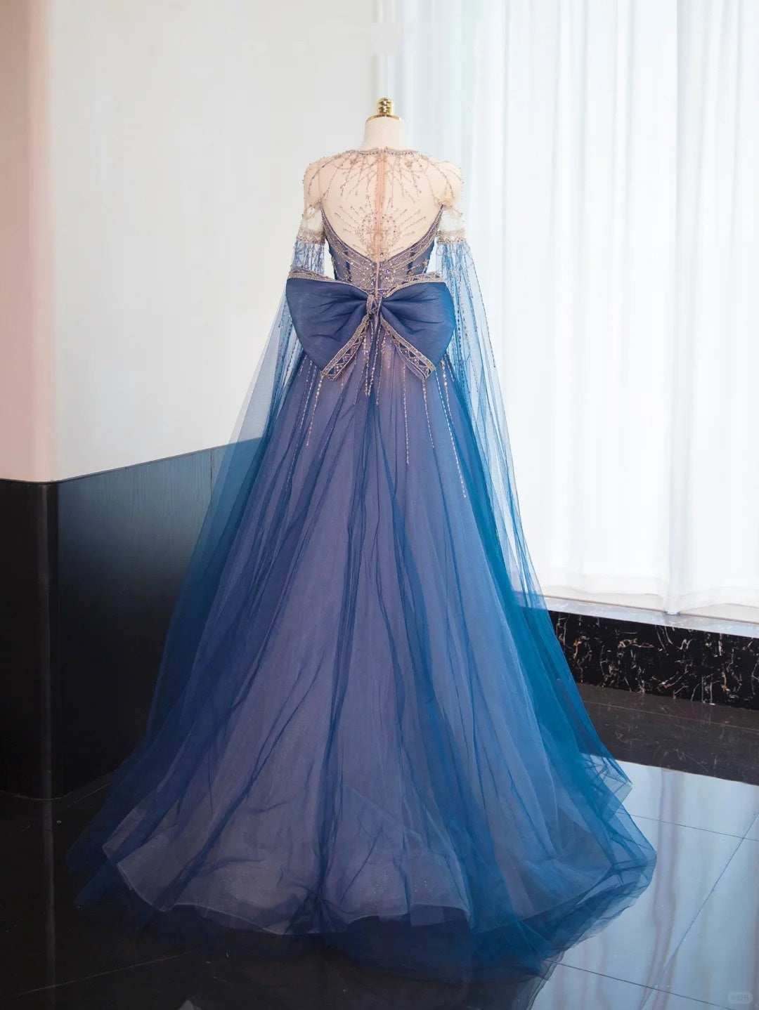 Blaues wunderschönes, glänzendes, perlenbesetztes, langes, bodenlanges Tüll-Ballkleid, Abendkleid, Abschlusskleid gh4553