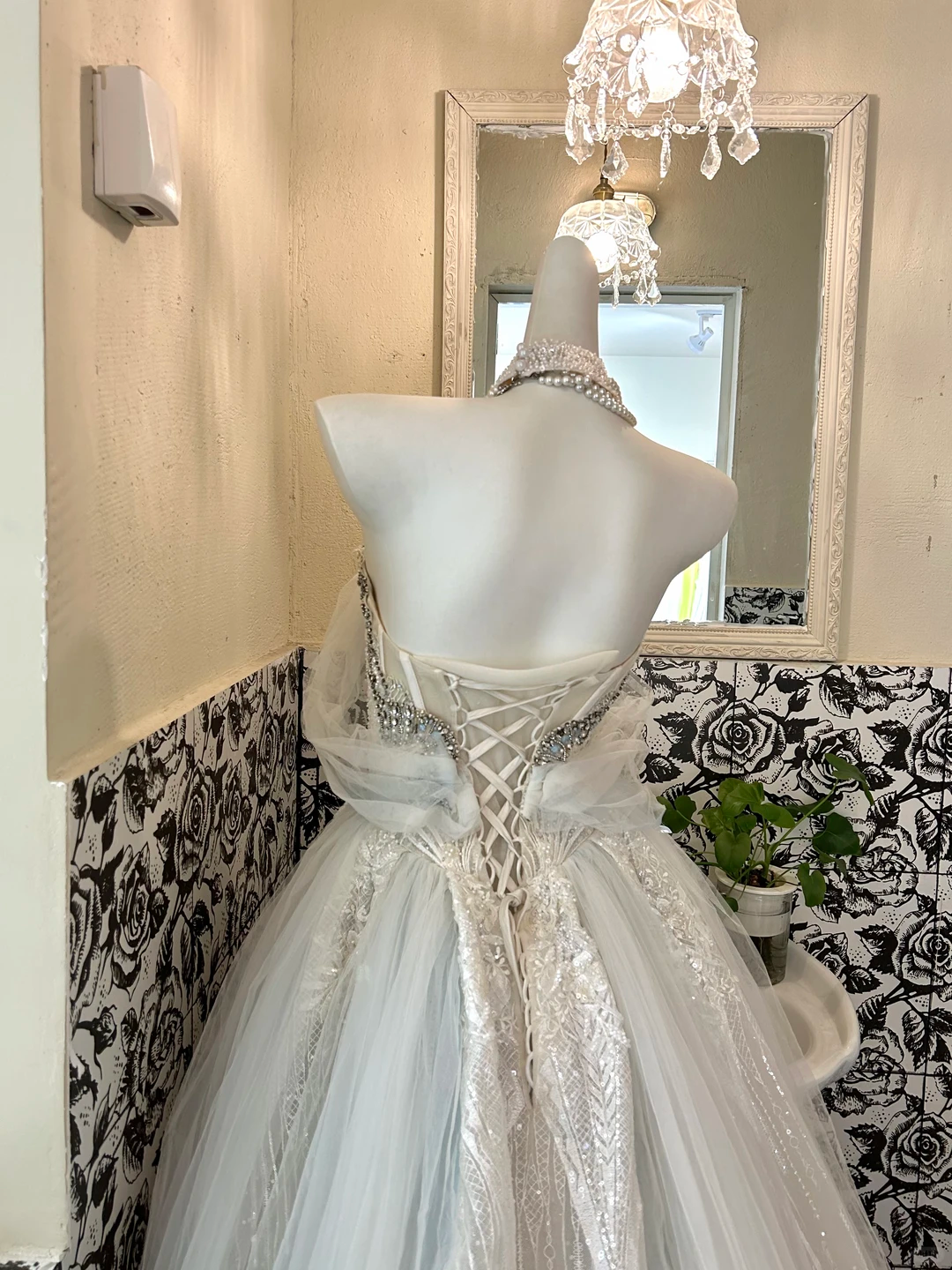 Ivory Strapless Bow Neckline Waist-Cinched Voluminous Full Skirt Luxury Elegant Romantic Dress, Wedding Gown gh7631