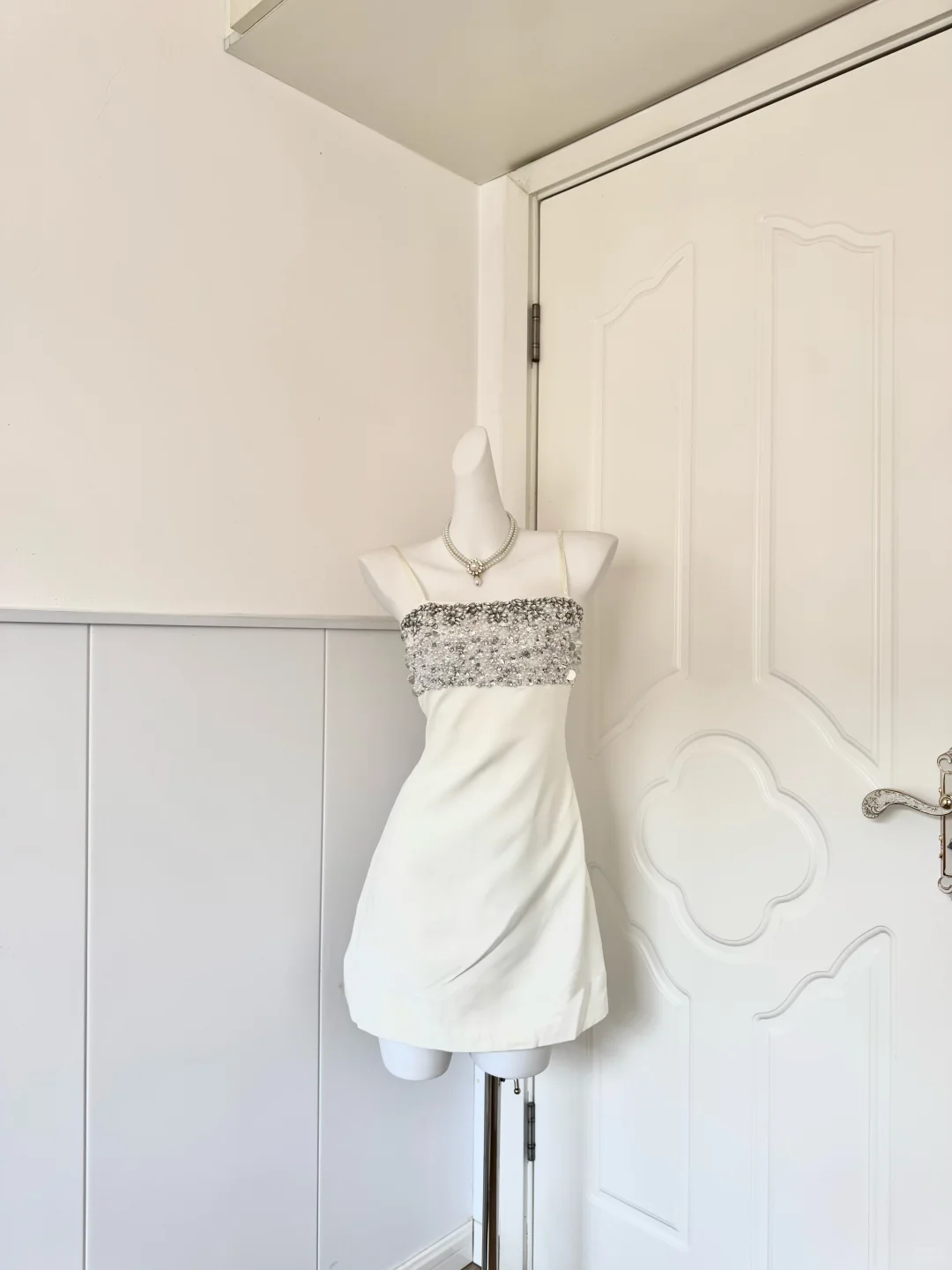 Women Off‑White Homecoming Dress, Spaghetti Strap Mini Dress With All‑Over Silver Sequin Beaded Bust Draped Ruched Bodycon Party Gown gh9191