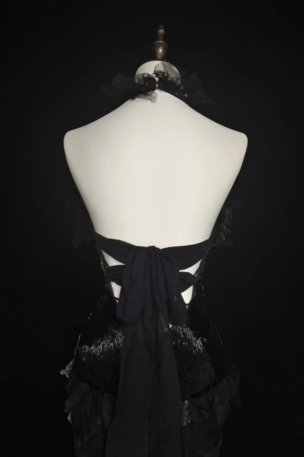 girlhomeshops – Schwarzes, meerjungfraueninspiriertes Blumenkleid, einzigartig elegantes, langes, dunkles Meerjungfrauen-Tüllballkleid/Abendkleid. gh6138