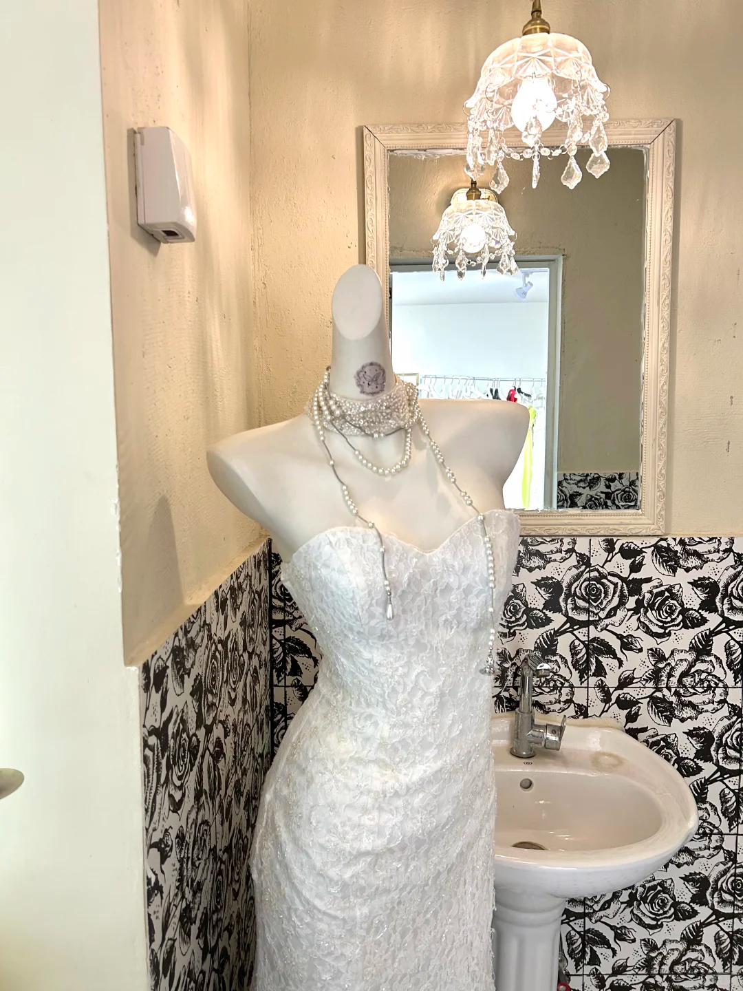 White Strapless Lace Waist-Cinched Slim Fit Minimalist Elegant Romantic Dress, Wedding Gown gh7617