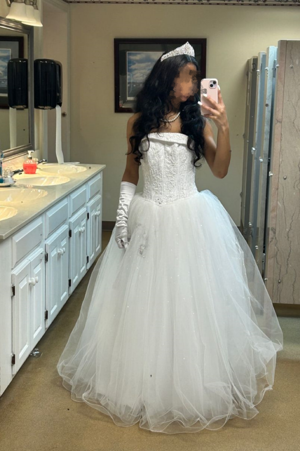 Ärmelloses weißes Tüll-Ballkleid für Hochzeiten | Märchenhaft luxuriöses, besticktes, trägerloses Kleid für Ball und Gala gh6461