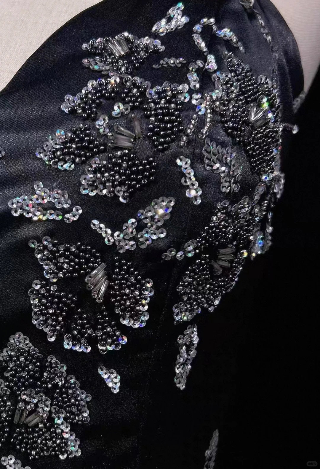 ✨Girlhomeshops-Black Spaghetti Strap Sequin Floral Gown Asymmetrical Ruffle Hem gh10146