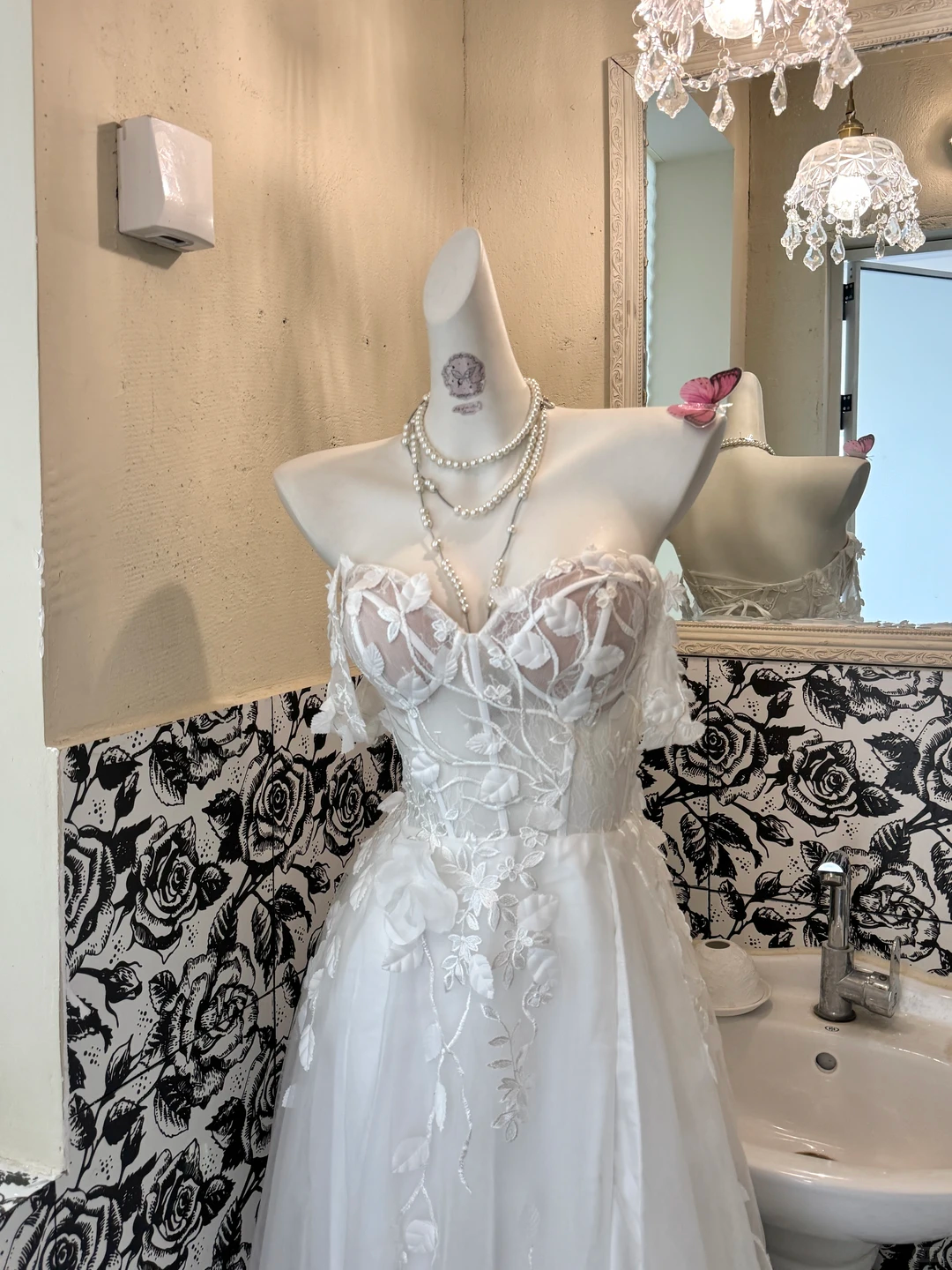 White Strapless Embroidered Waist-Cinched Slim Elegant Romantic Dress, Wedding Gown gh7655