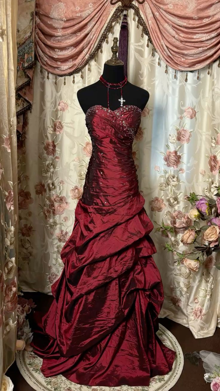 Rotes, glänzendes, elegantes, langes Ballkleid-Abendkleid aus Satin im Retro-Stil, gh3101