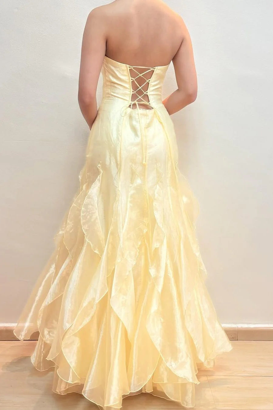 Robe de soirée élégante jaune à épaules dénudées sans manches, haut tube, longue en mousseline de soie, à volants, robe de bal formelle, robe de soirée, gh3480