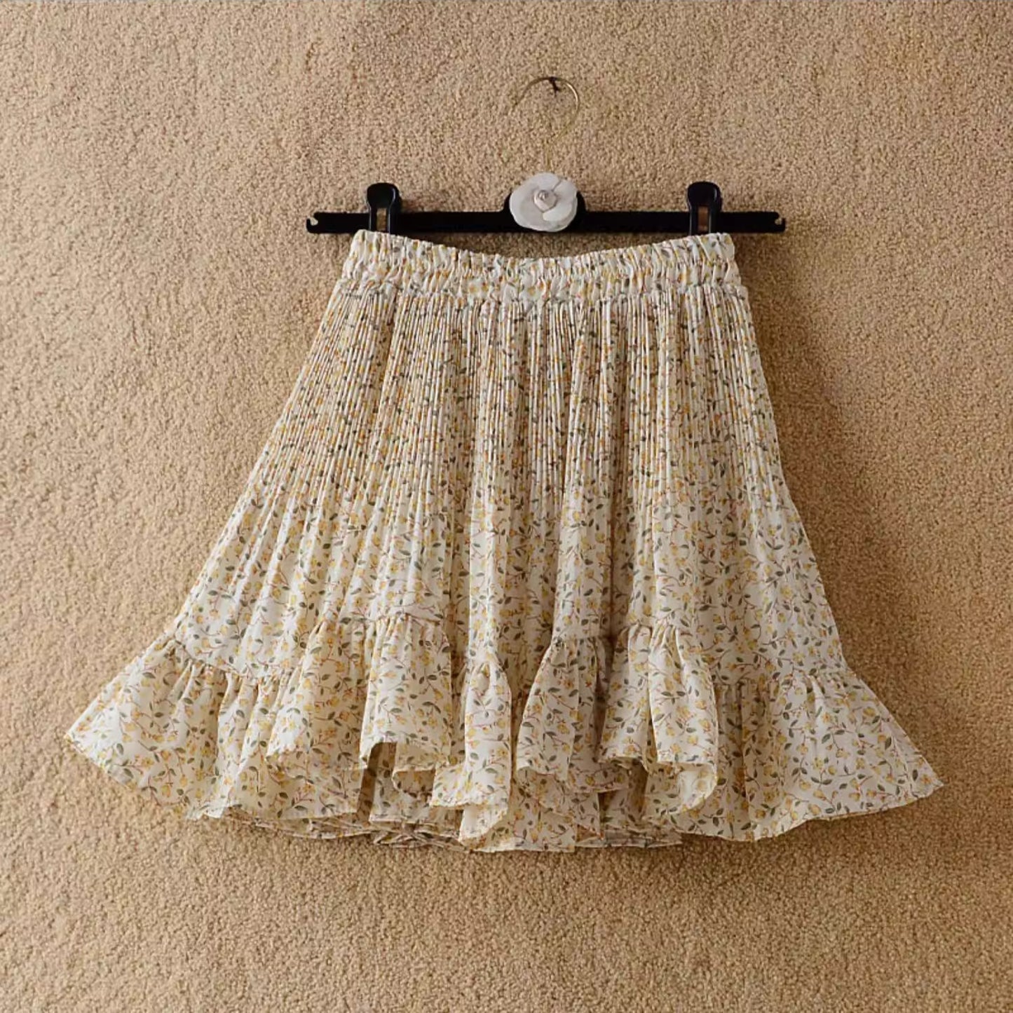 Minirock aus geblümtem Chiffon, neuer Sommerstil, vielseitiger, hochgeschnittener, figurschmeichelnder Faltenrock in A-Linie für Damen. 11368