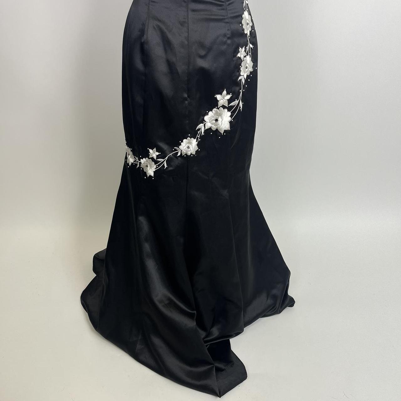 Robe de soirée longue en satin à bretelles spaghetti florales, élégante et magnifique, noire et blanche, longueur au sol, robe de bal, robe de soirée, gh3541