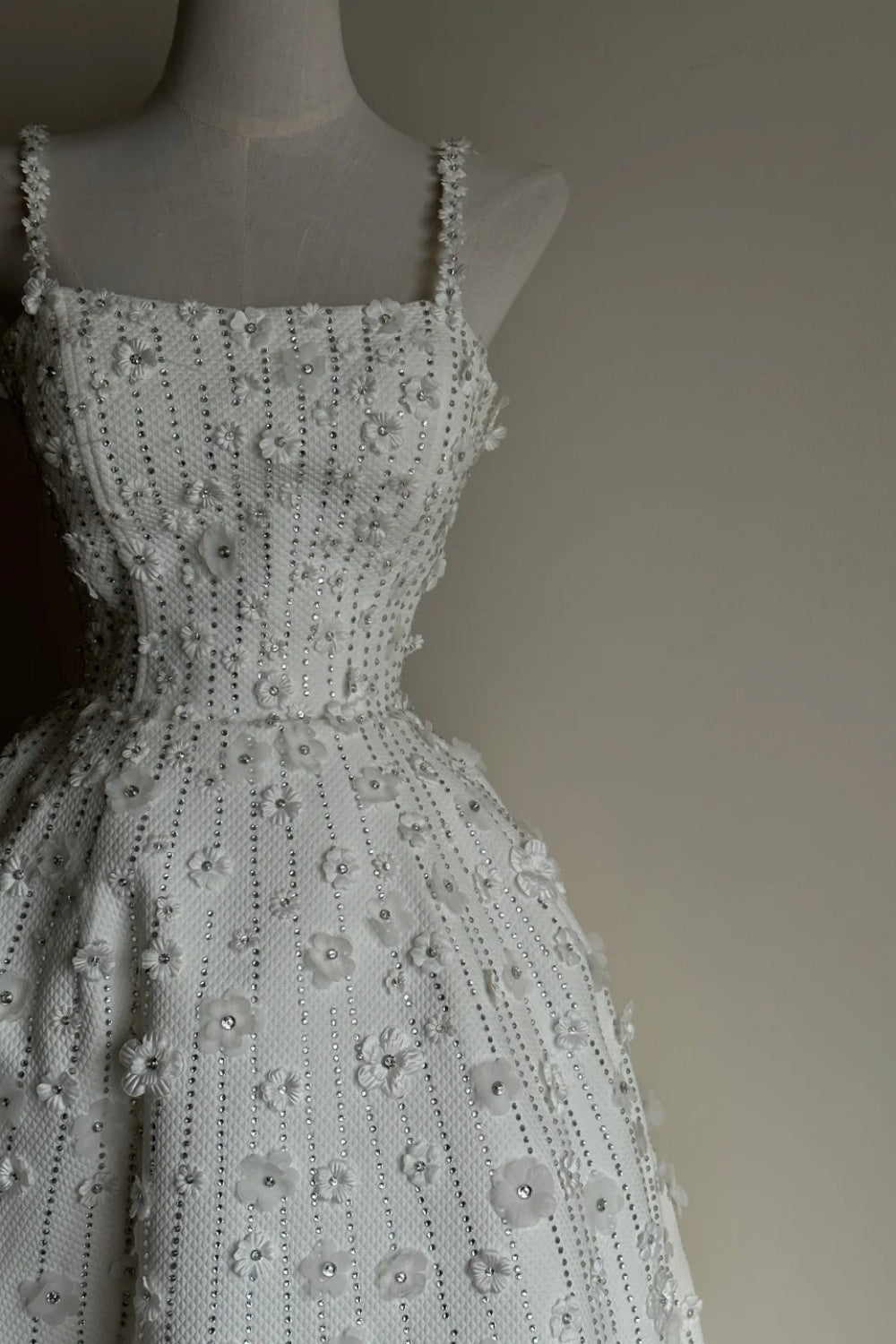 girlhomeshops - Robe de bal longue en mousseline blanche ornée de perles exquises gh6212