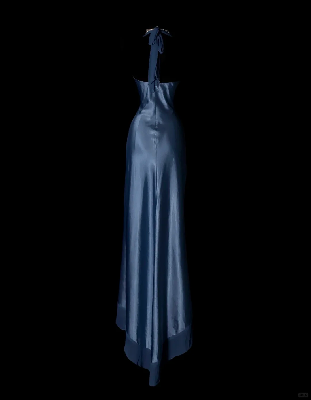 Dusty Blue Satin Halter Neck Evening Gown, Deep V Halter Open‑Back, Beaded Neckline Detail, Fitted Mermaid Floor‑Length Dress, Chiffon Hem Trim, Retro Prom Party Gown gh8879