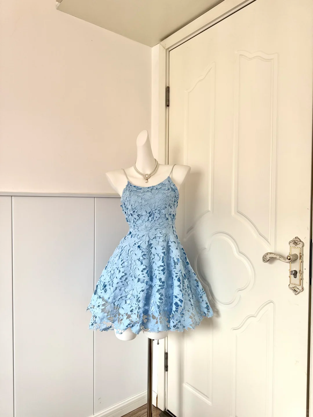 Women Sky Blue Homecoming Dress, Spaghetti Strap Scoop Neck Hollow Floral Lace High Waist Flared A‑Line Mini Party Dress gh9203