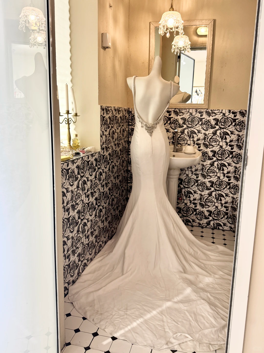 White Sleeveless Waist-Cinched Figure-Flattering Sexy Bodycon Long Romantic Dress, Wedding Gown gh7736