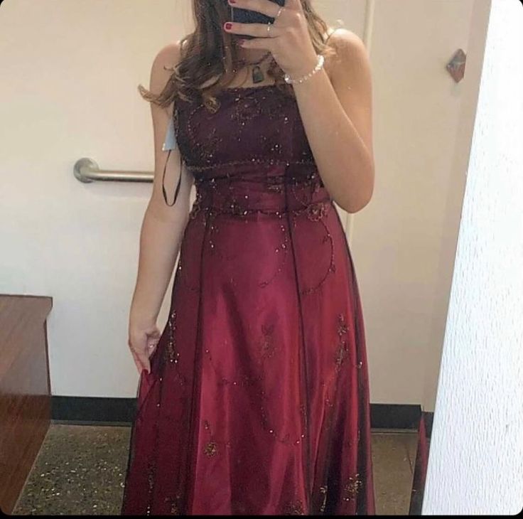 Robe de soirée longue en tulle bordeaux à bretelles spaghetti et perles exquises, robe de bal gh3208