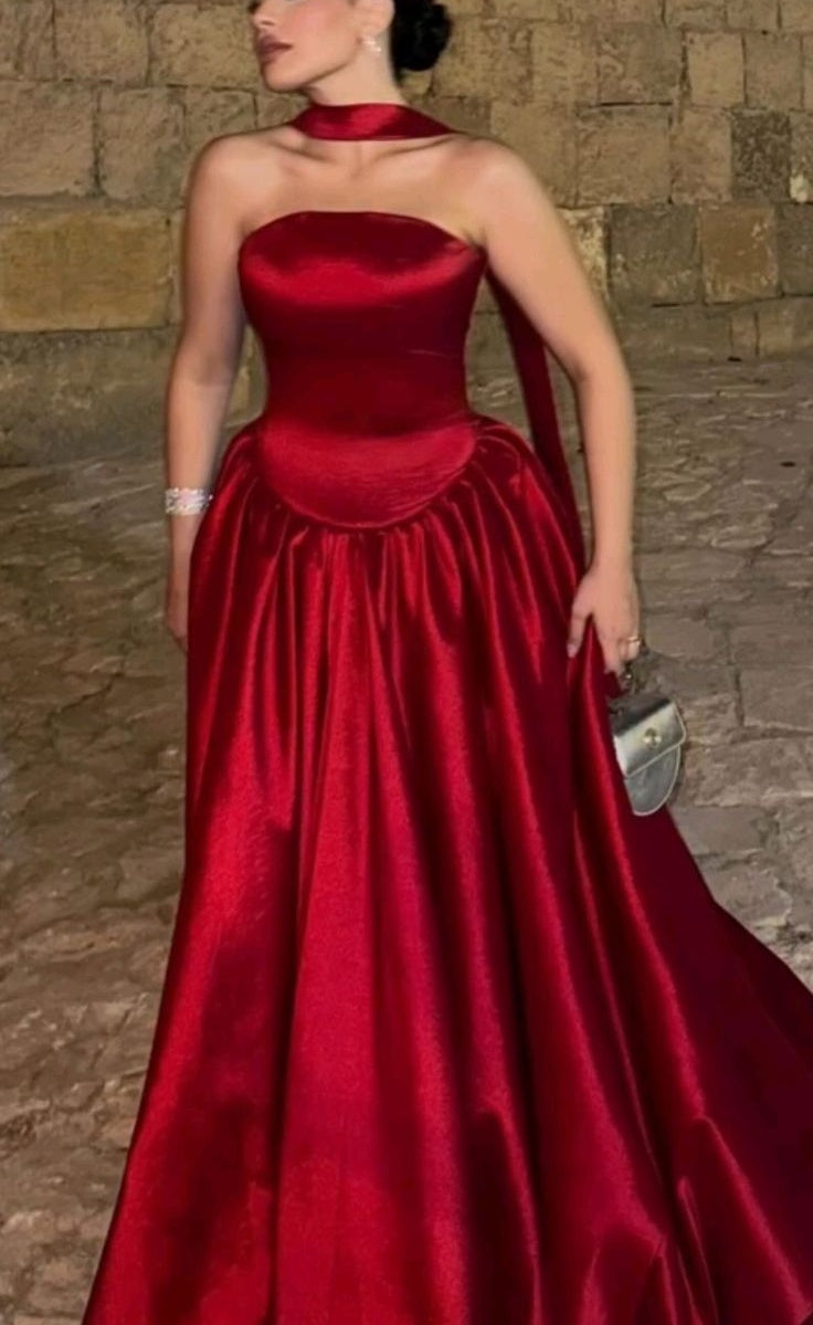 Robe de bal bordeaux en satin à col halter | Robe longue de gala élégante et luxueuse avec traîne nouée à la taille gh6474