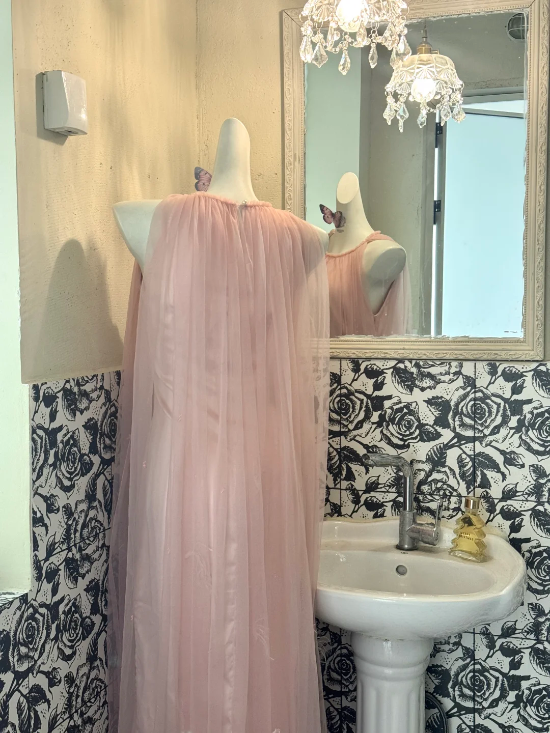 Light Pink Sleeveless Straight Long Vintage Romantic Dress gh7509