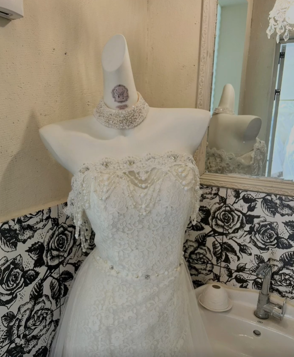 Ivory Strapless Lace Cinched Waist Figure-Flattering Long Romantic Dress, Wedding Gown gh7824