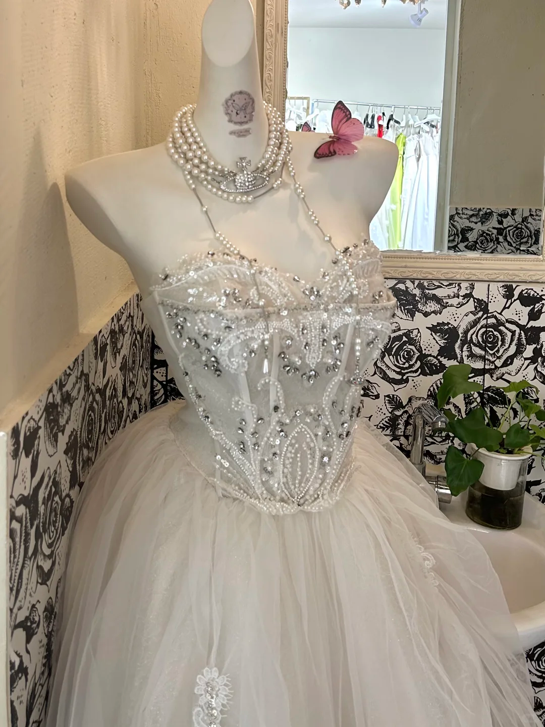 Ivory Strapless Waist-Cinched Full Flared Skirt Elegant Romantic Dress, Wedding Gown gh7650