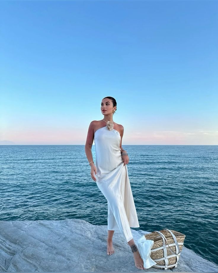 Robe de soirée longue en satin blanc à bretelles fines et sirène gh3077