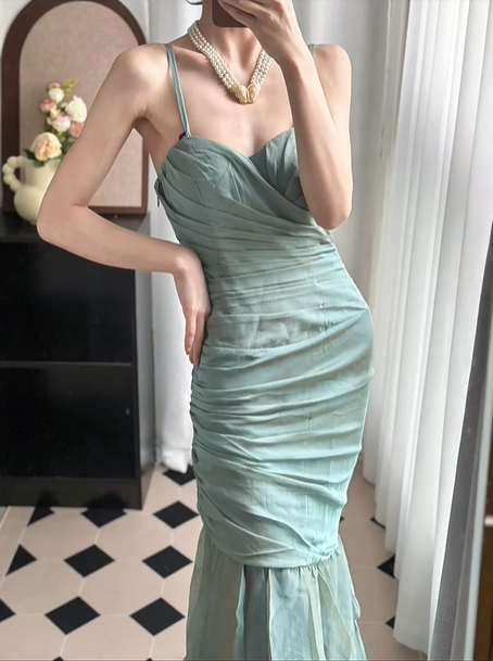 Dusty‑Mint‑Green‑Vintage‑Gown Spaghetti‑Strap Sweetheart‑Neck Full‑Cross‑Ruched‑Design Bodycon‑Mermaid Multi‑Layer‑Irregular‑Ruffled‑Cake‑Skirt Crinkled‑Chiffon‑Fabric Retro‑Evening‑Prom‑Dress gh8833