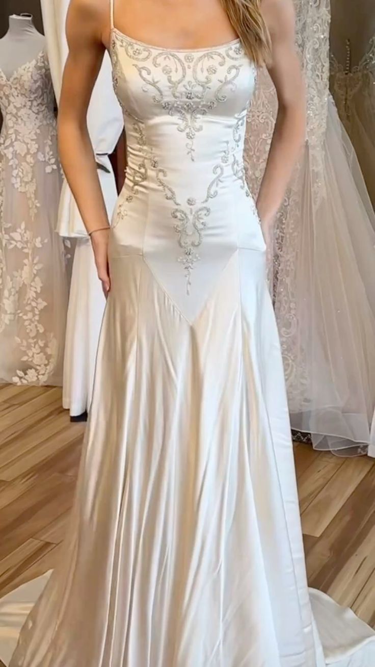 girlhomeshops - Robe longue blanche perlée pour la mariée gh6173