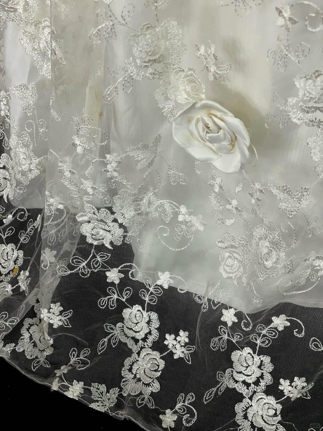 Ivory Vintage Mermaid Wedding Gown, Strapless 3D Rose Floral Appliqués, All‑Over Lace Embroidery, Fitted Waist, Lace Long Train With Scalloped Hem, Romantic Bridal Dress gh8882