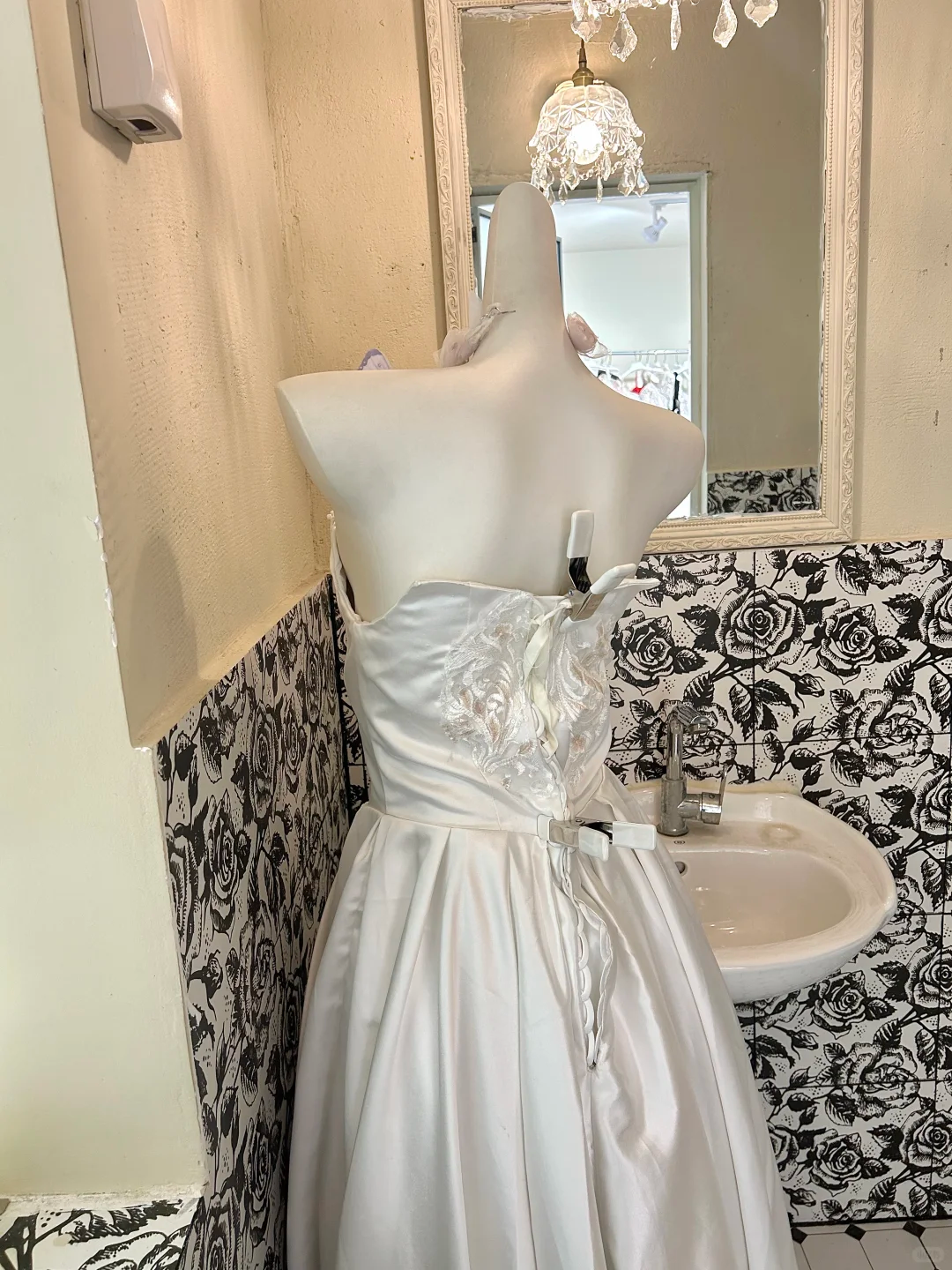 Ivory Strapless Long Romantic Dress with Cinched Waist and Full Flared Skirt, Wedding Gown gh7774