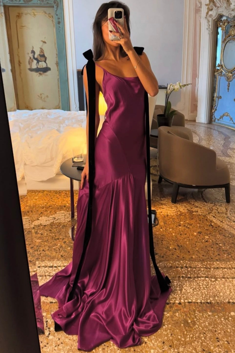 girlhomeshops-NEUES STILVOLLES, ELEGANTES, LANGES SATINKLEID IN LILA Gh6328