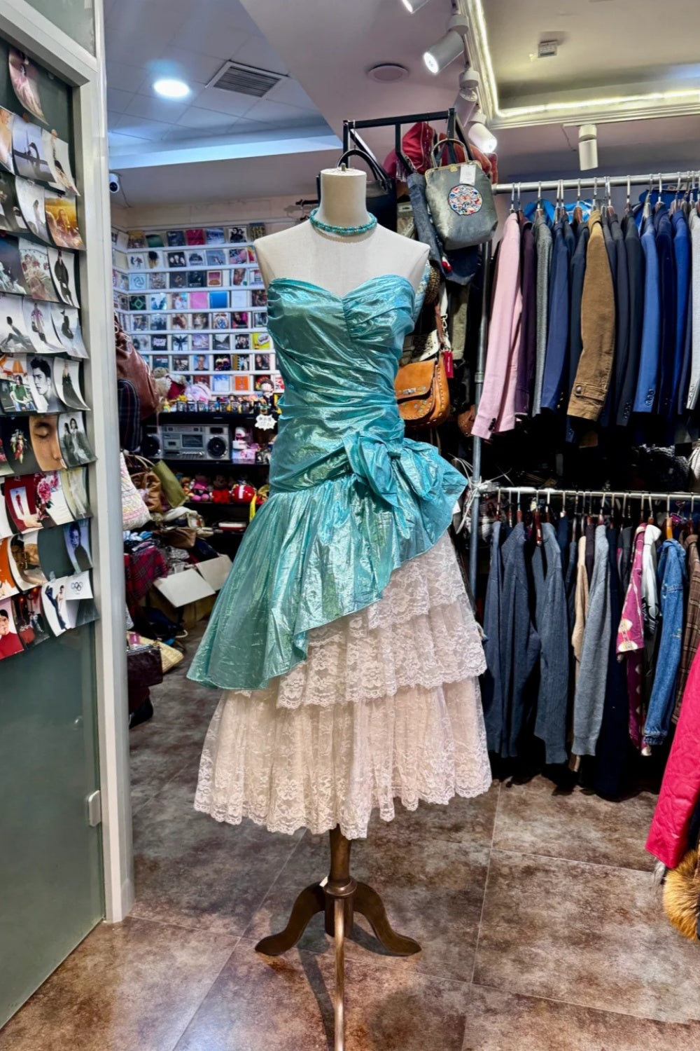 Girlhomeshops - Robe de bal mi-longue style aventure conte de fées bleu lac, avec nœud en satin brillant et dentelle, gh5884