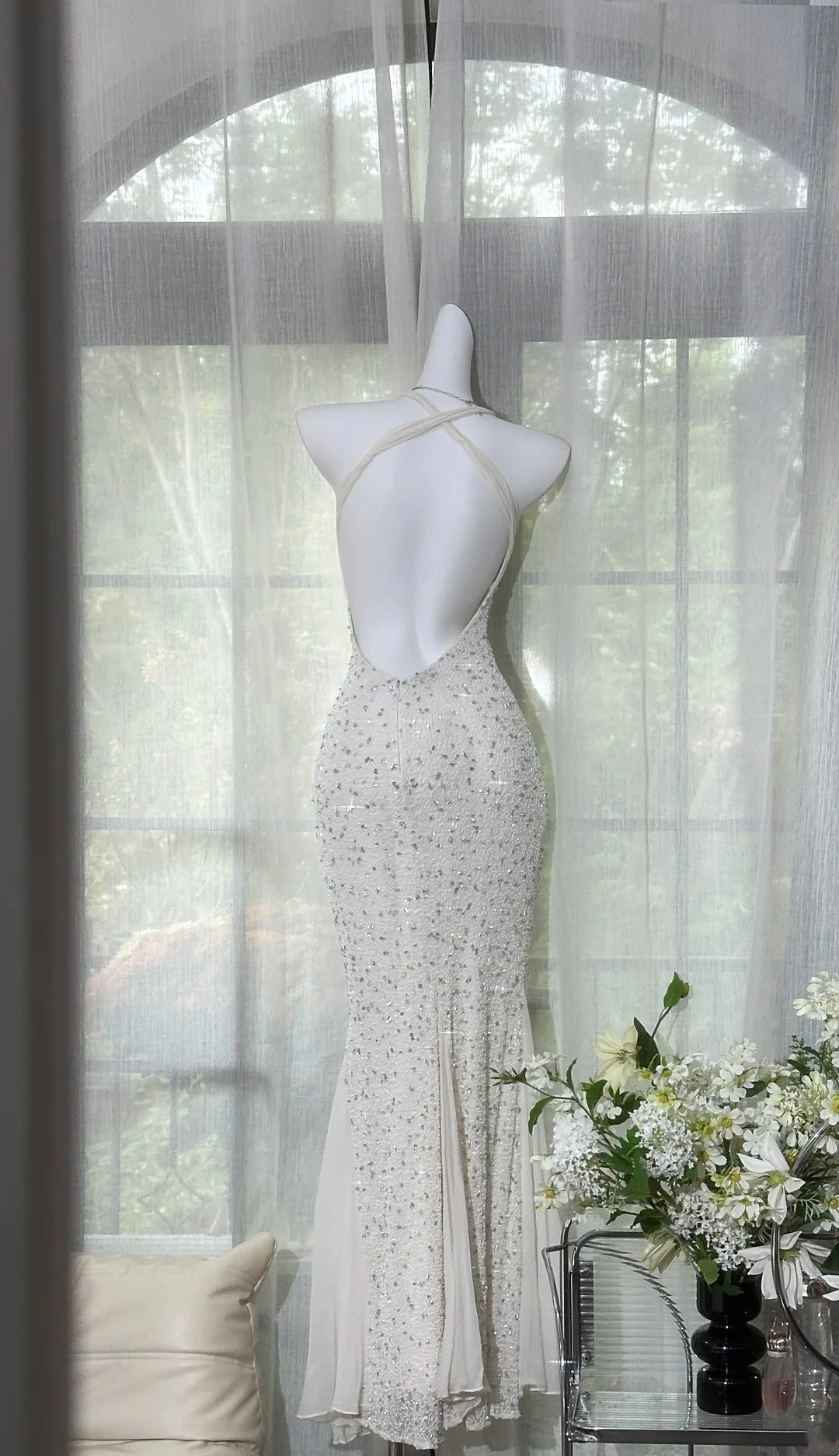 girlhomeshops-Weißes Neckholder-Abendkleid mit offenem Rücken und Pailletten im Meerjungfrauen-Stil, lang, gh5817