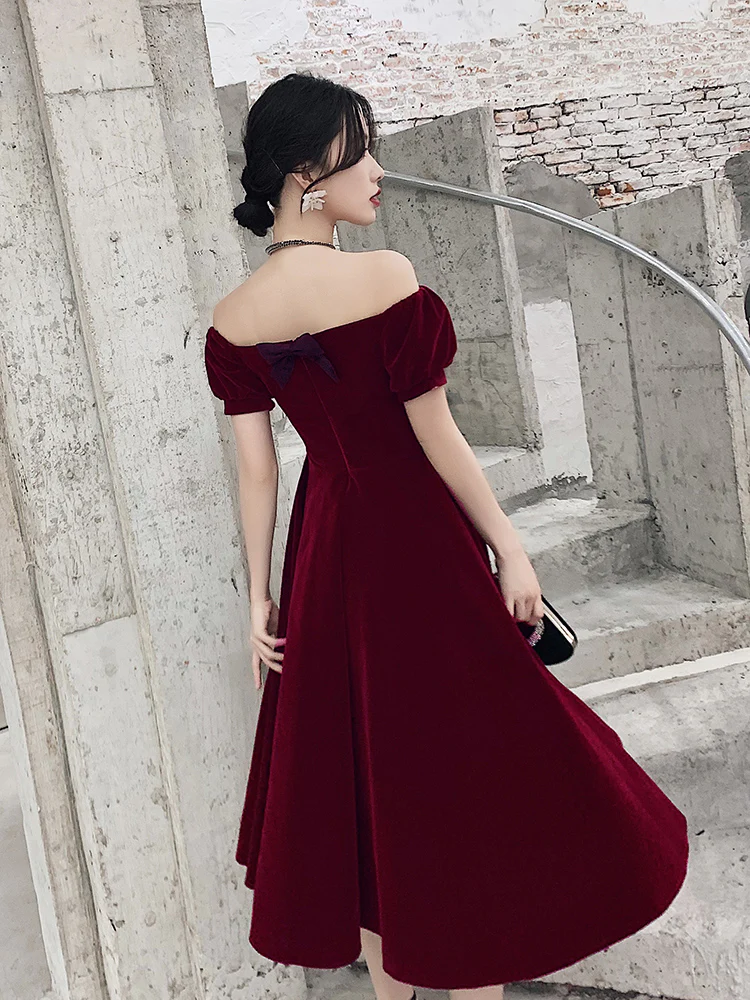 Weinrote kurze Samt-Abendkleider, schulterfreie Ballkleider Brautjungfernkleid gh233