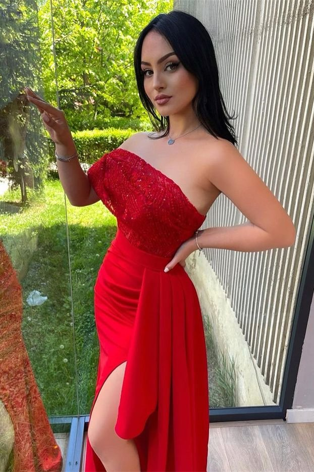 Robe de bal sirène rouge asymétrique à paillettes et sans bretelles avec appliques en dentelle gh776