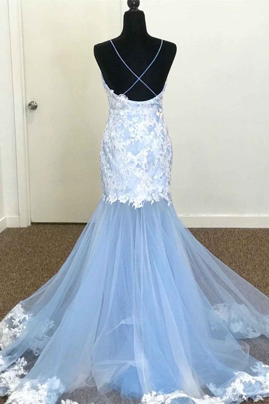 Meerjungfrau V-Ausschnitt Spitzenapplikationen Himmelblau Abendkleid gh2312