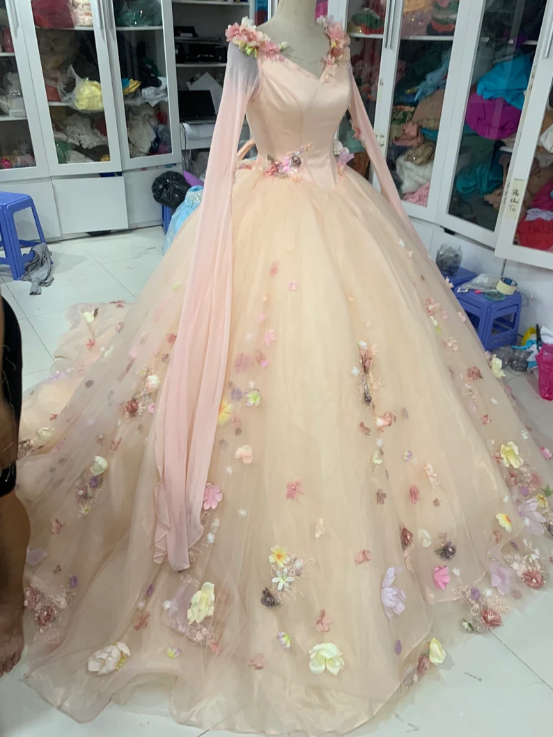 Wunderschöne florale Applikationen, exquisite Langarm-Dornröschen-Brautkleid, Abendkleid, Ballkleid gh2093