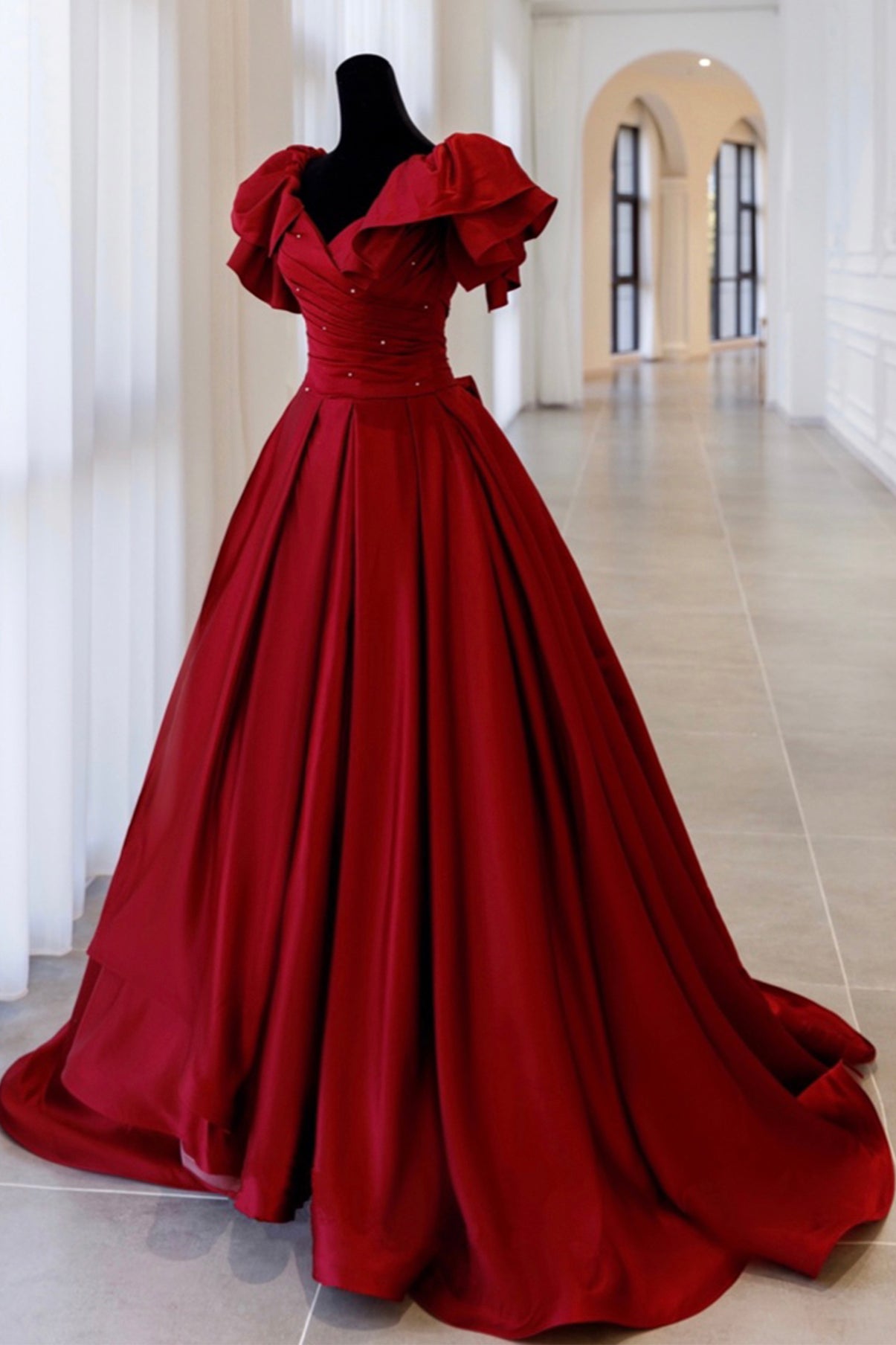 Burgundy Vintage Fashion Exquisite Beading A-Line Long Satin Ball Gown Evening Dress 8720