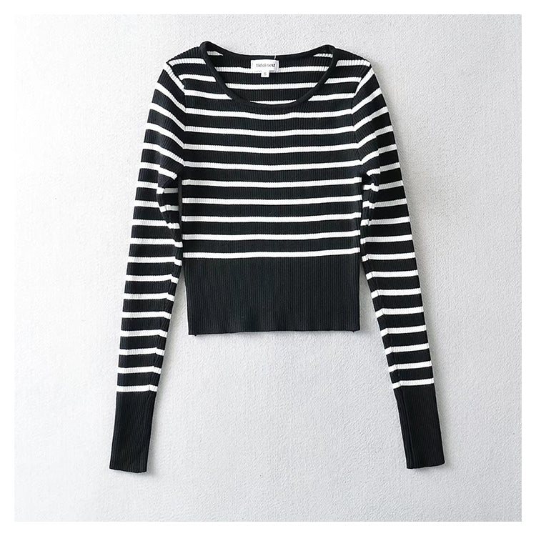 U-Ausschnitt, gestreifter, langärmliger, eng anliegender Pullover für Damen 7736