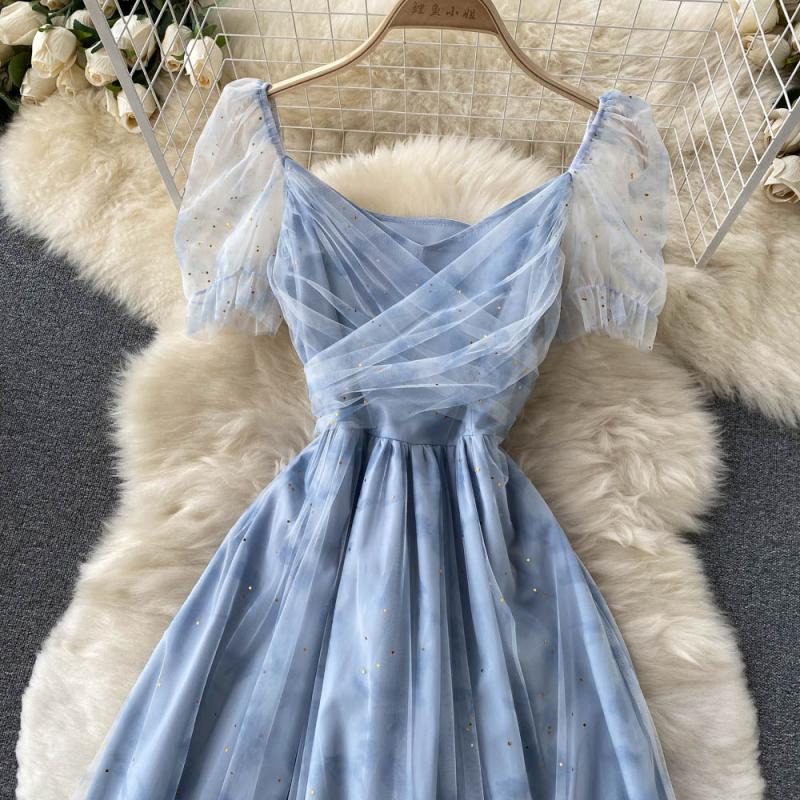 Robe courte trapèze en tulle bleu à la mode 390