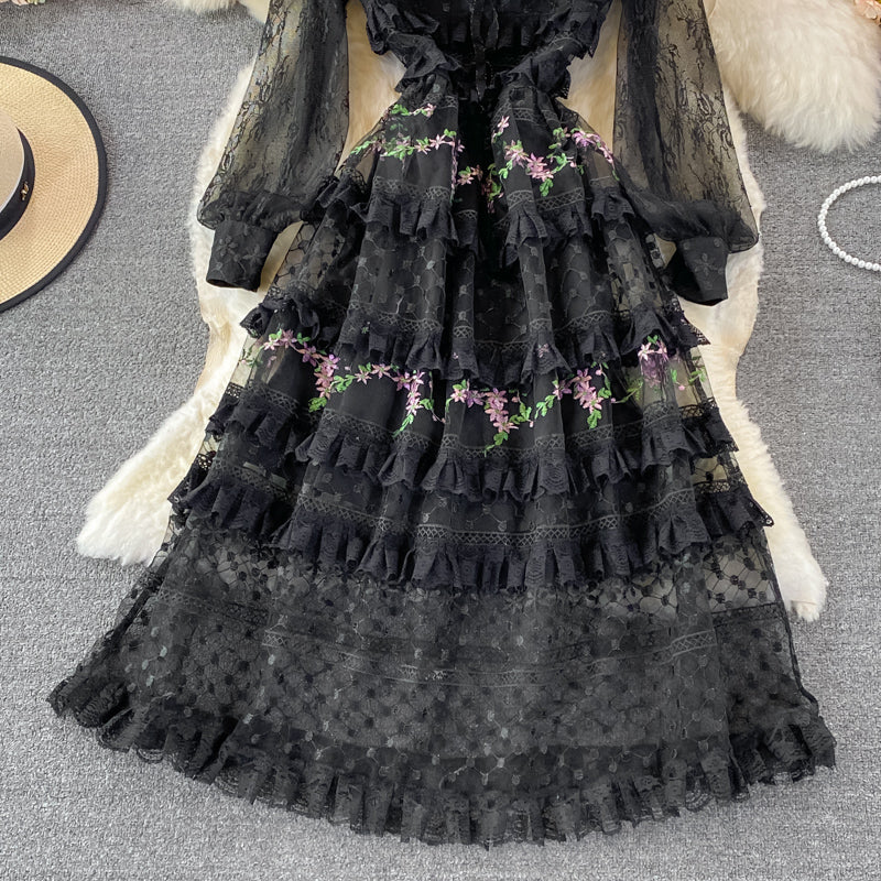 Robe légère de luxe en dentelle brodée à col montant 3370