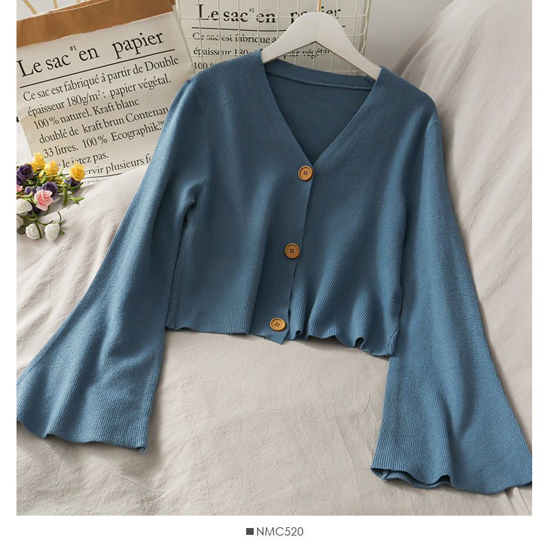 Pull slim à manches courtes et trompette pour femme à trois boutons 1706